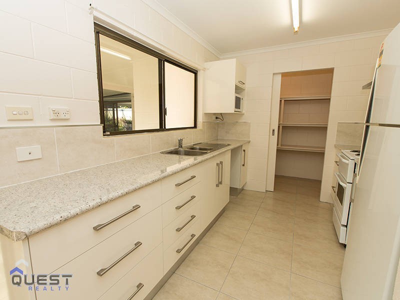 6 Lola Close, Woree QLD 4868