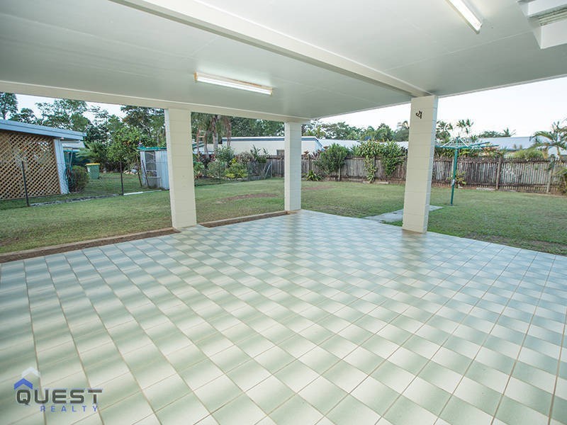 6 Lola Close, Woree QLD 4868