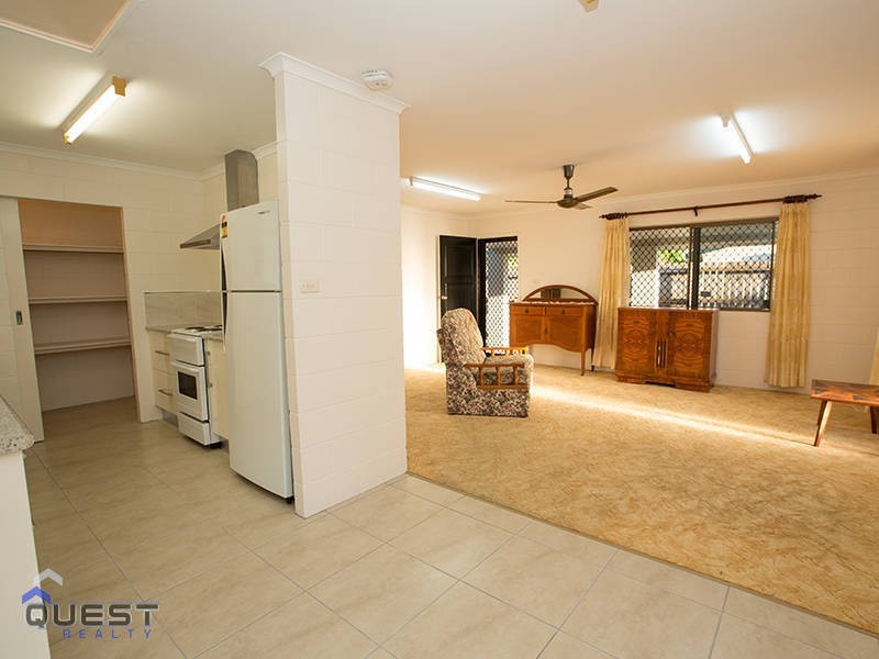 6 Lola Close, Woree QLD 4868