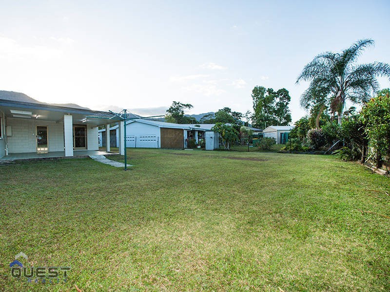6 Lola Close, Woree QLD 4868