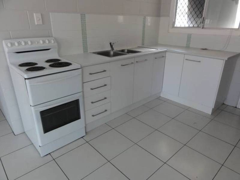 1 & 2/1  Perkins Street, Manoora QLD 4870