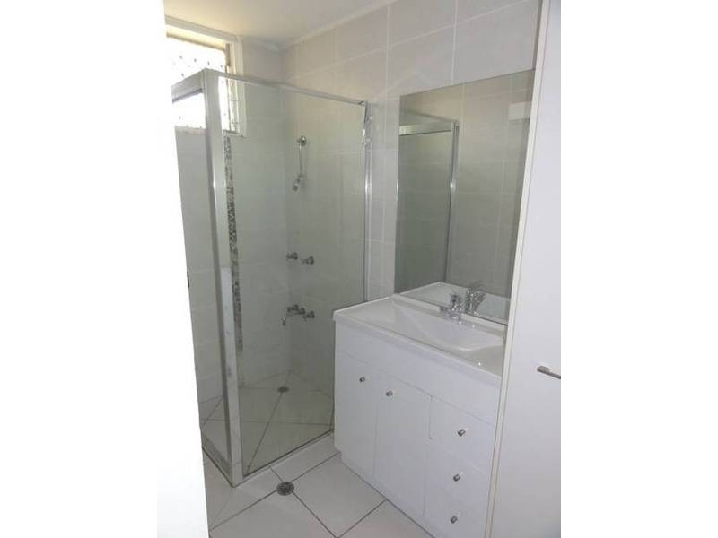 1 & 2/1  Perkins Street, Manoora QLD 4870