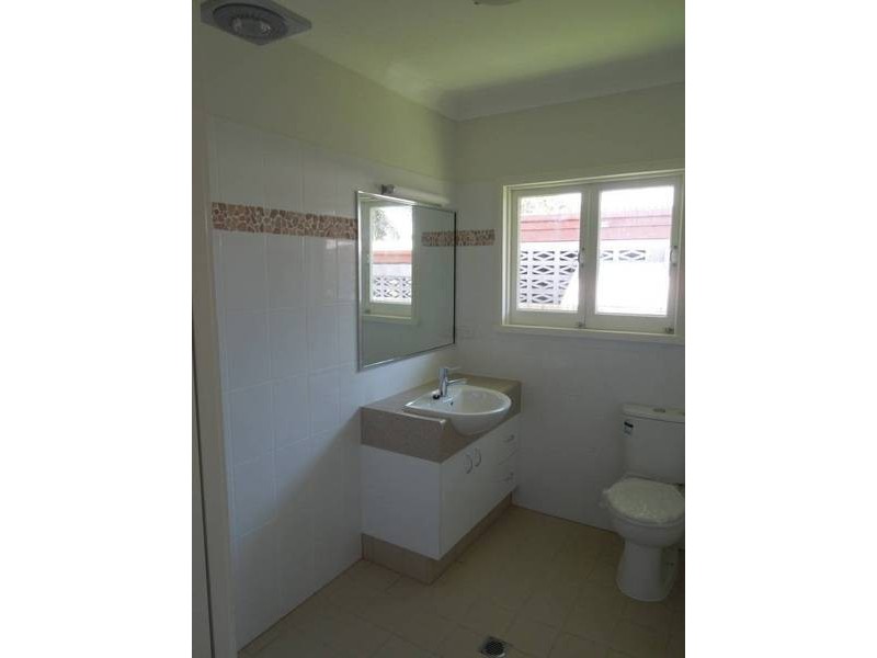 109 English Street, Manunda QLD 4870