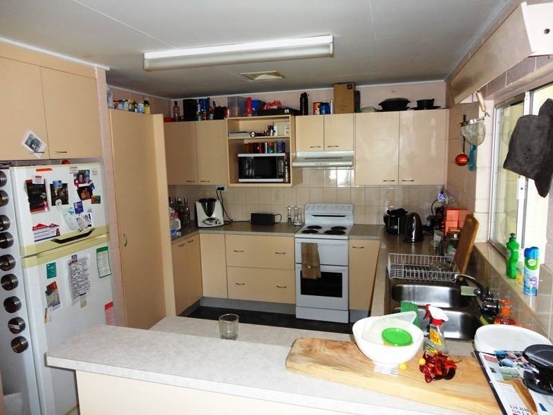 39 Tamarind Street, Holloways Beach QLD 4878