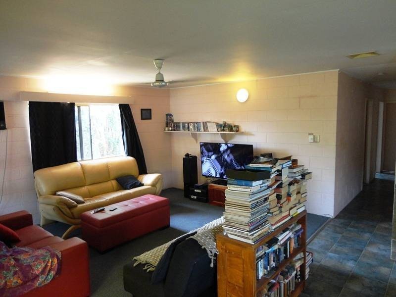 39 Tamarind Street, Holloways Beach QLD 4878