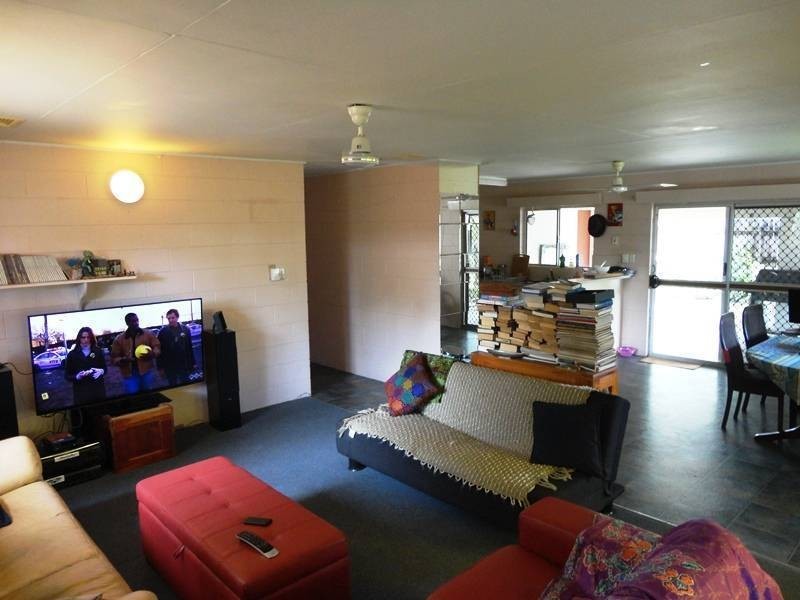 39 Tamarind Street, Holloways Beach QLD 4878