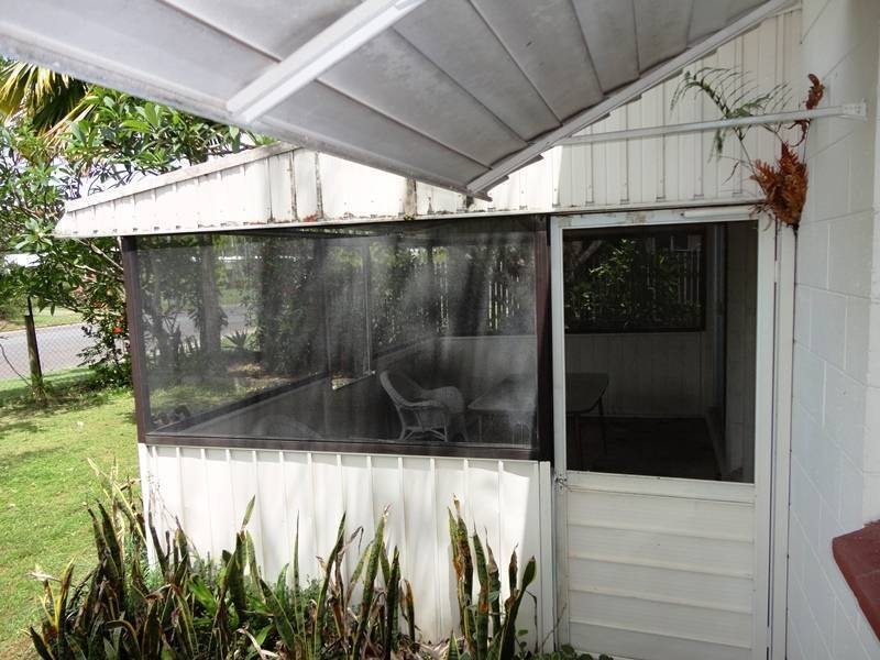 39 Tamarind Street, Holloways Beach QLD 4878