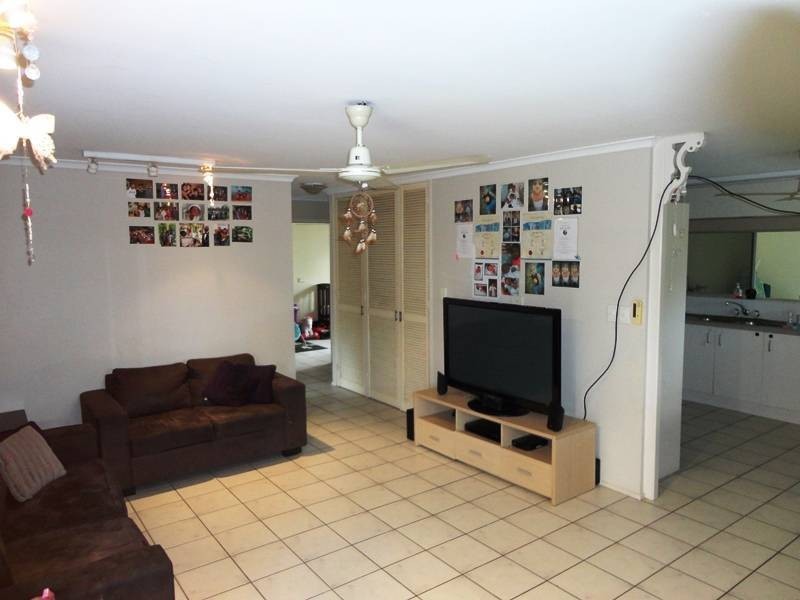 1/33 Angela Street, Woree QLD 4868