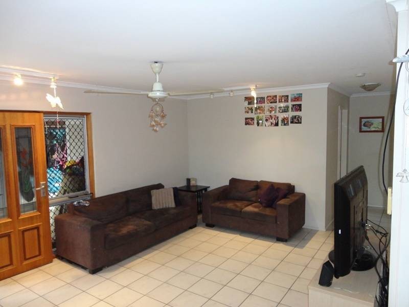 1/33 Angela Street, Woree QLD 4868