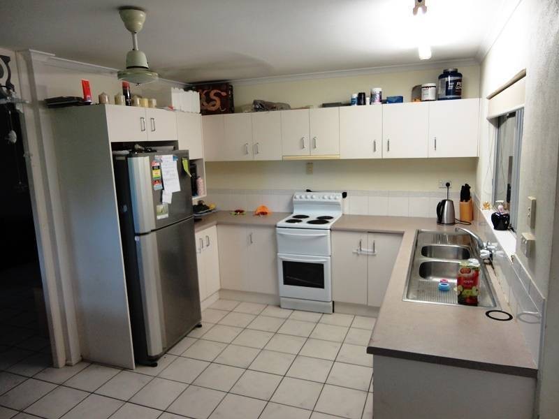 1/33 Angela Street, Woree QLD 4868