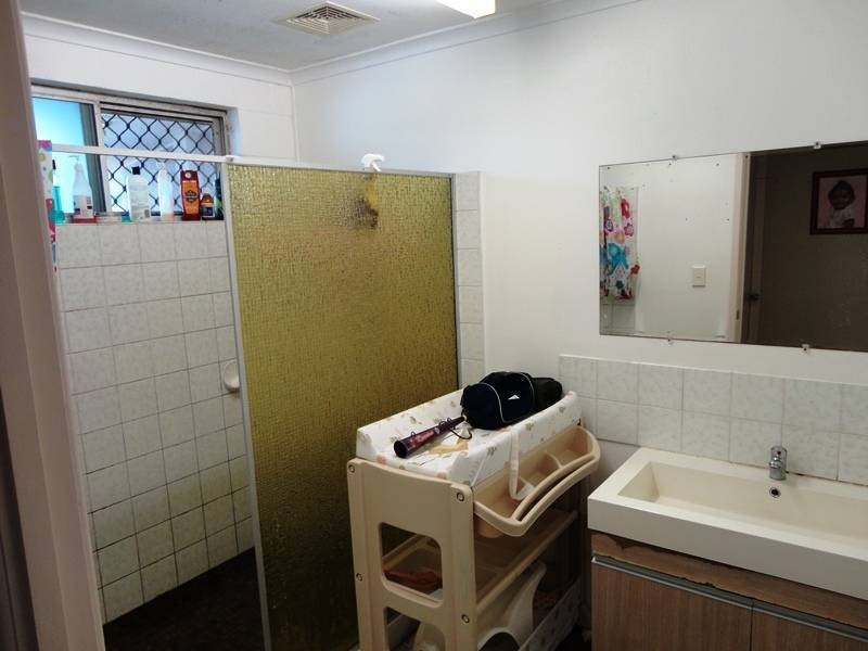 1/33 Angela Street, Woree QLD 4868