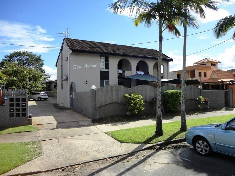 1/211 Lake Street, Cairns North QLD 4870