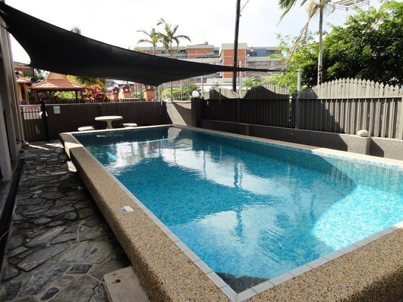1/211 Lake Street, Cairns North QLD 4870