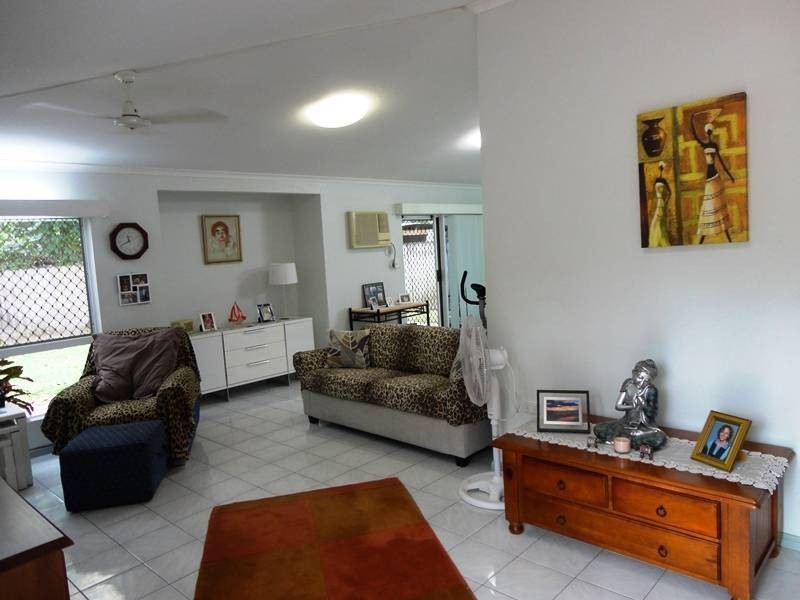 2/23 Rabaul Street, Trinity Beach QLD 4879