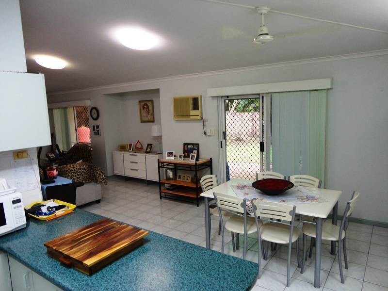 2/23 Rabaul Street, Trinity Beach QLD 4879