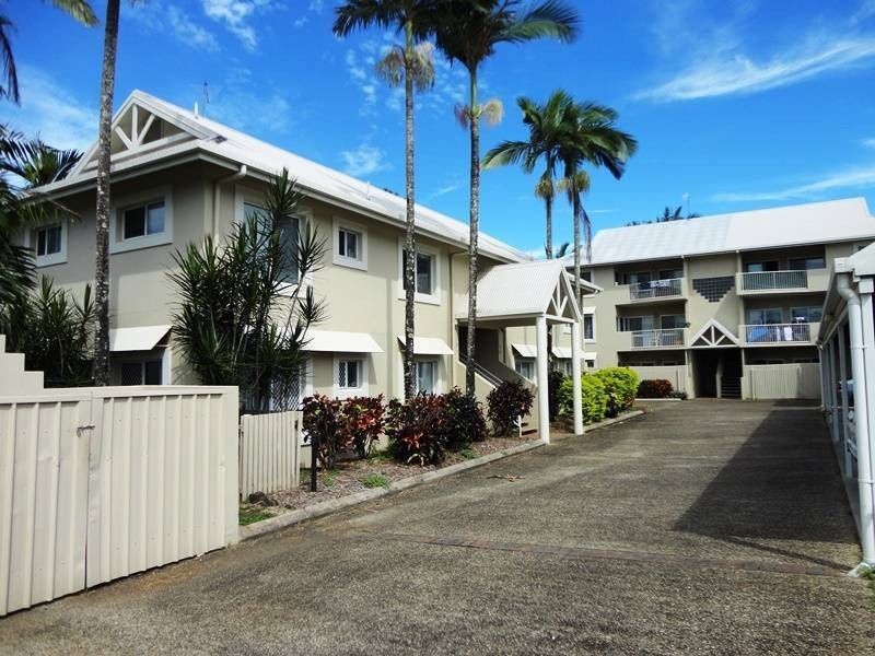 3/4 Brown Street, Woree QLD 4868