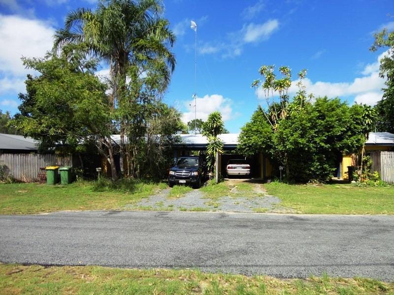 1 & 2/44 Christensen Street, Machans Beach QLD 4878