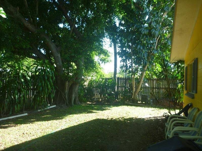 1 & 2/44 Christensen Street, Machans Beach QLD 4878