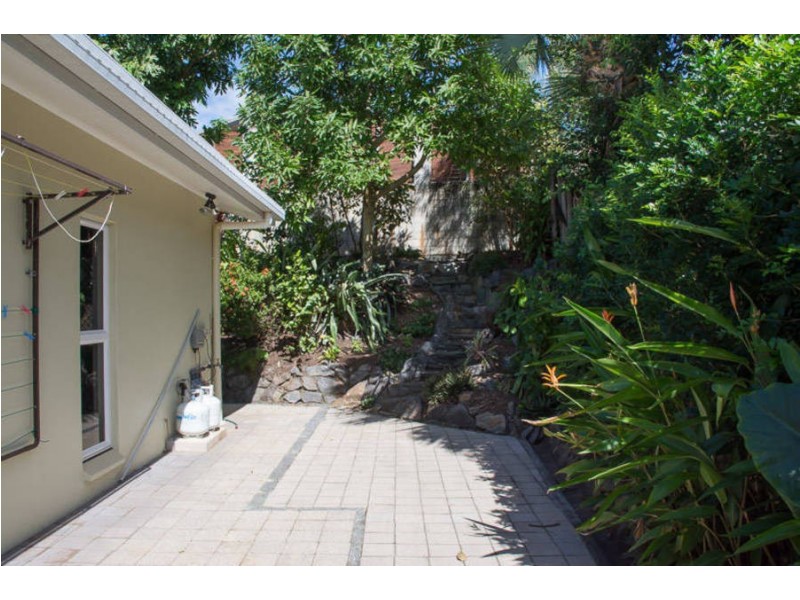 3 Wren Court, Bayview Heights QLD 4868