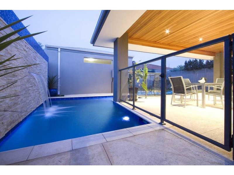 6A  Clydesdale St, Alfred Cove WA 6154