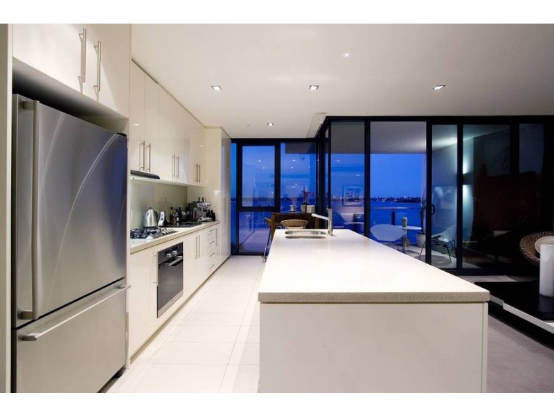 N207/70 Canning Beach Rd, Applecross WA 6153