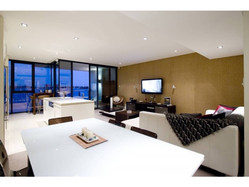 N207/70 Canning Beach Rd, Applecross WA 6153