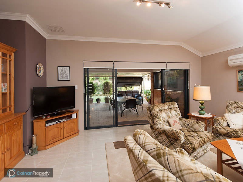 2/5 Gullima Court, Huntingdale WA 6110