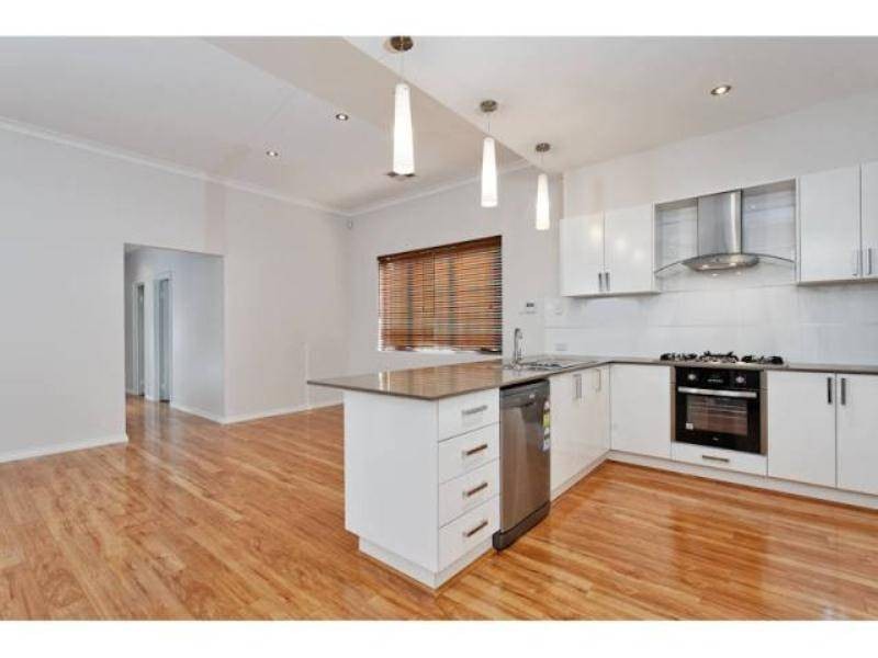 37 Bellairs Rd, Kardinya WA 6163