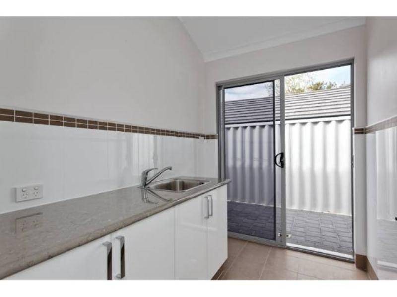 37 Bellairs Rd, Kardinya WA 6163