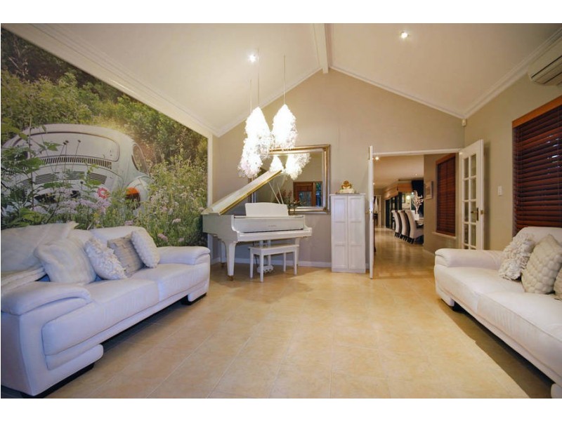 16a Matheson Rd, Applecross WA 6153