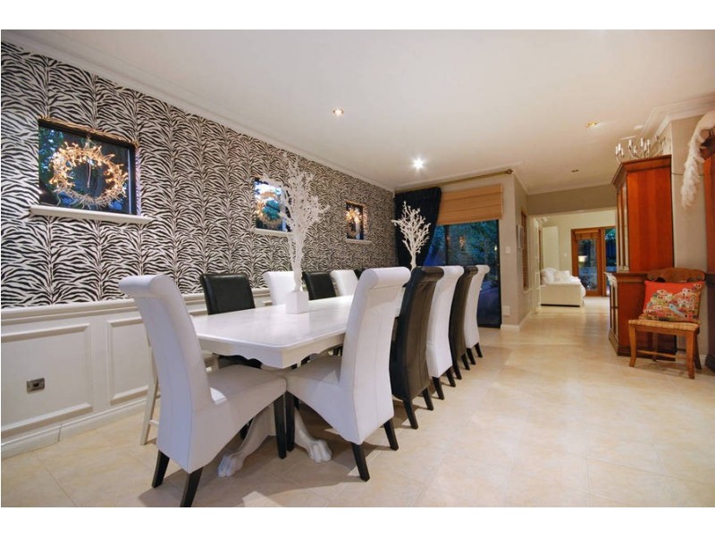 16a Matheson Rd, Applecross WA 6153