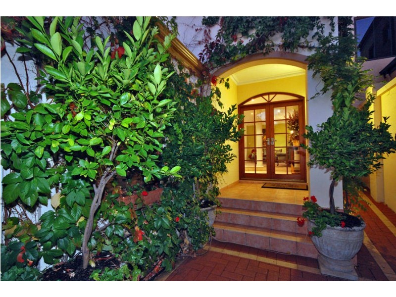 16a Matheson Rd, Applecross WA 6153