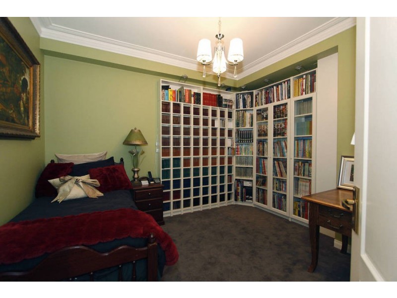 16a Matheson Rd, Applecross WA 6153