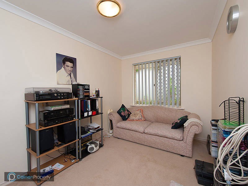 2/27 Justinian St, Palmyra WA 6157