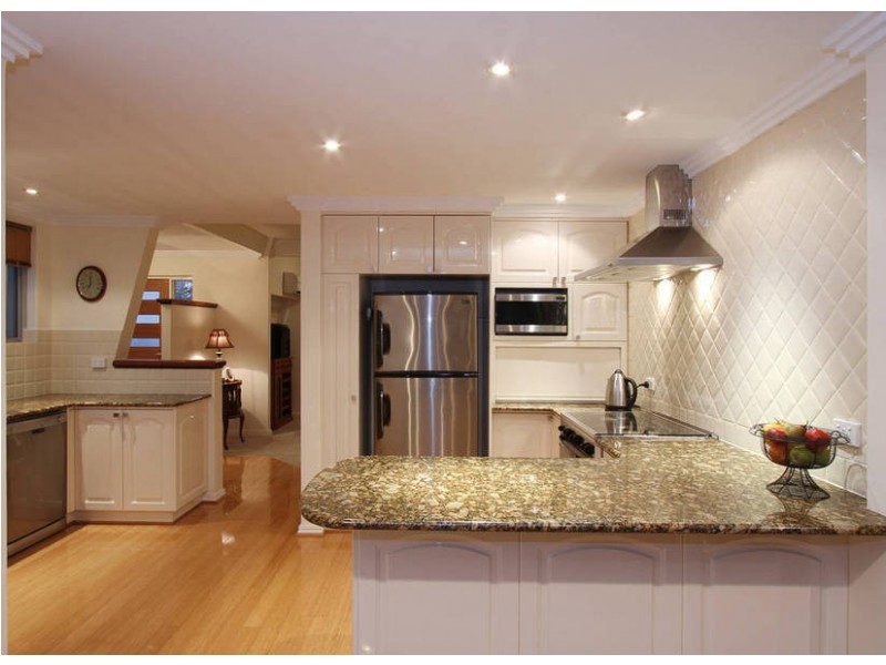 40 Warragoon Cres, Attadale WA 6156