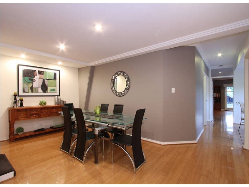 40 Warragoon Cres, Attadale WA 6156