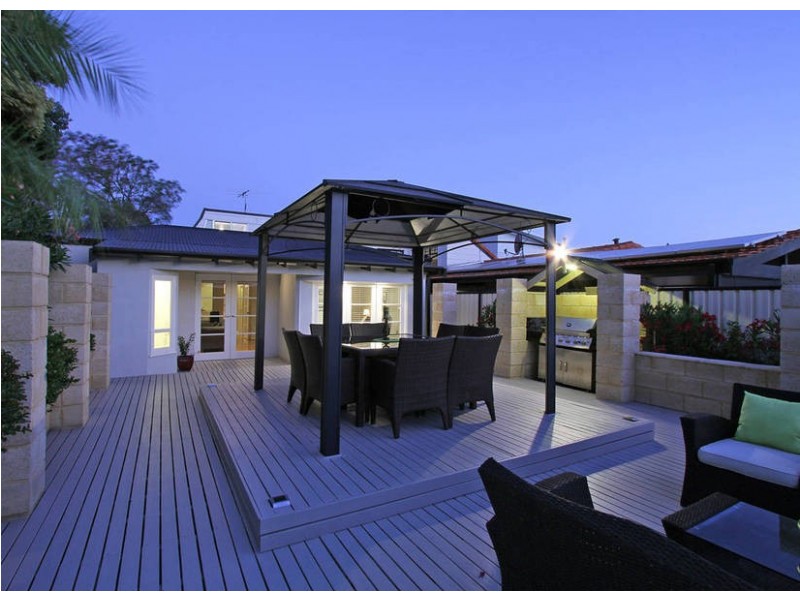 40 Warragoon Cres, Attadale WA 6156