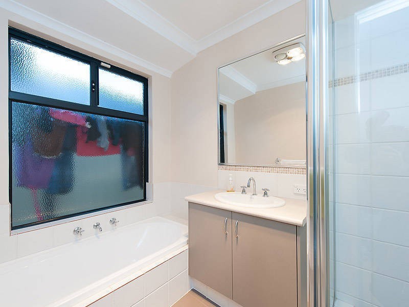 12 Vermillion Way, Success WA 6164