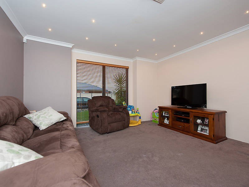 12 Vermillion Way, Success WA 6164