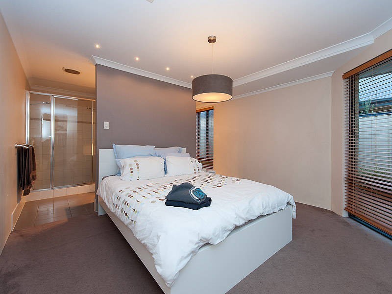 12 Vermillion Way, Success WA 6164