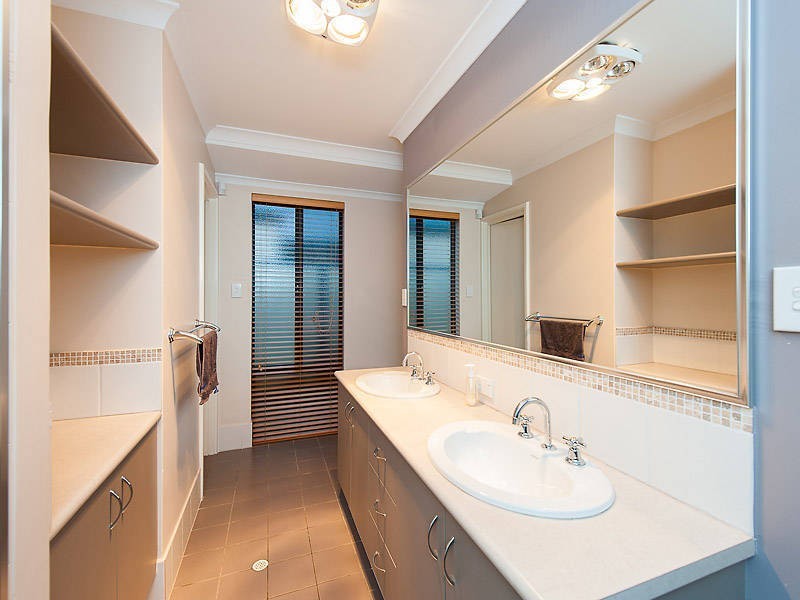 12 Vermillion Way, Success WA 6164