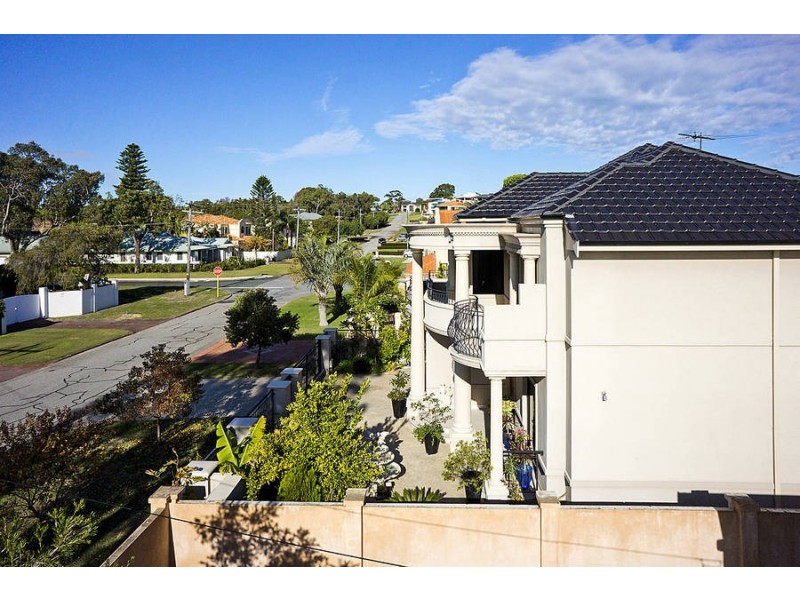 5  Ormond Rd, Attadale WA 6156