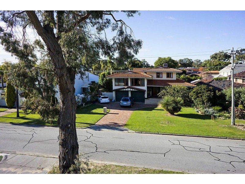 5  Ormond Rd, Attadale WA 6156