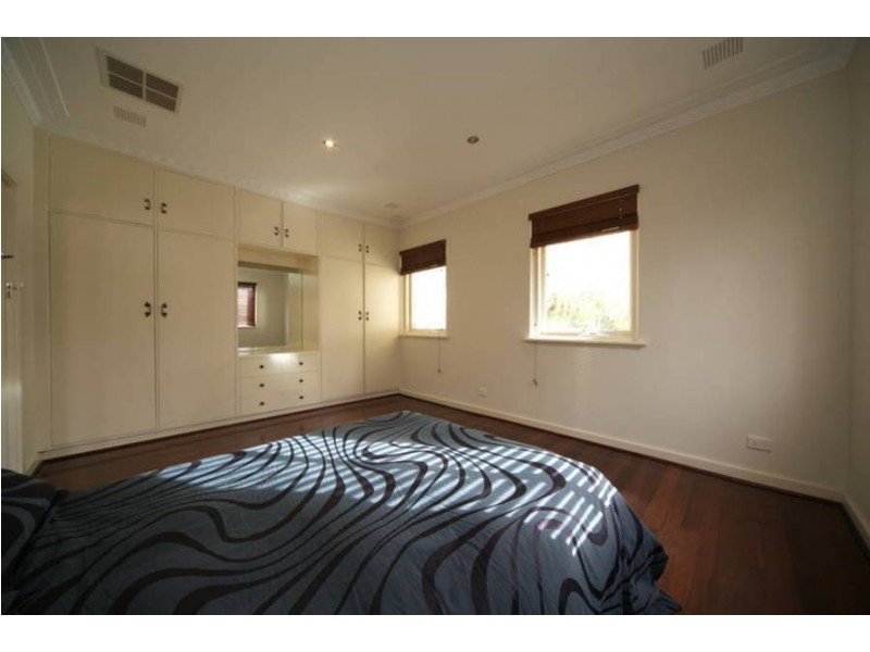 17 Olding Way, Melville WA 6156