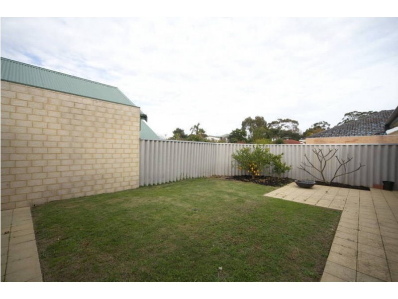 17 Olding Way, Melville WA 6156