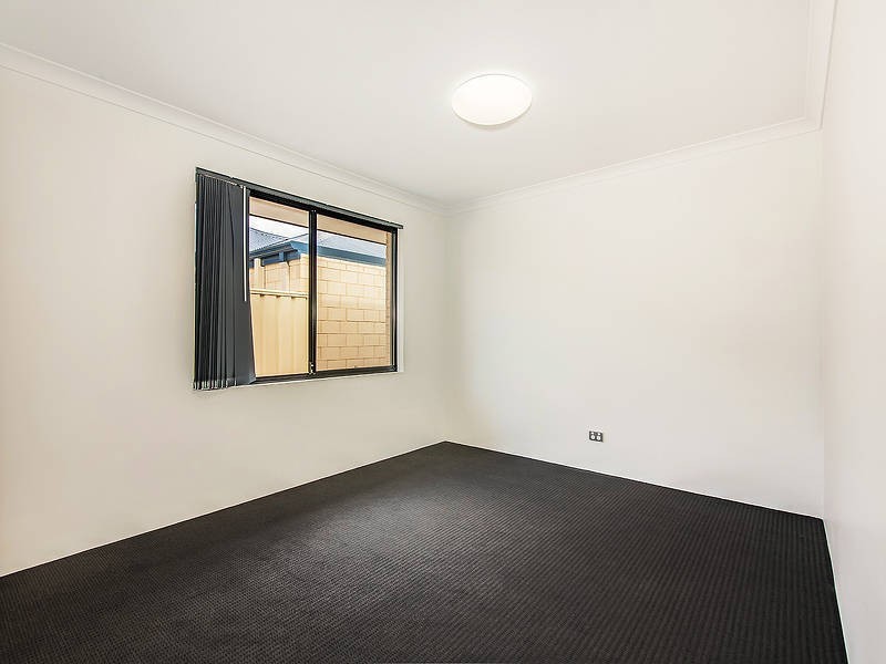 9 Southampton Drive, Piara Waters WA 6112