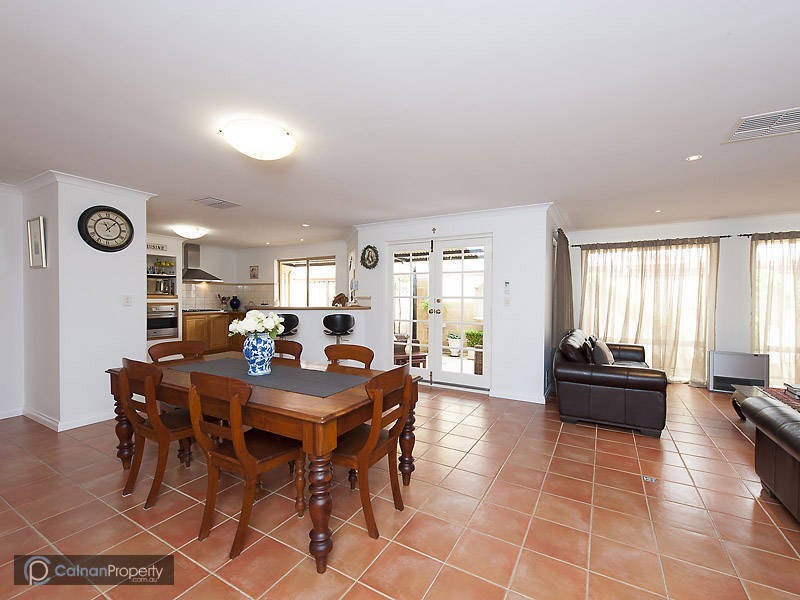 14 Riversdale Pass, Jandakot WA 6164