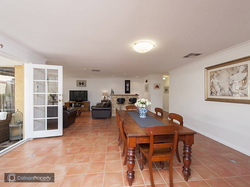 14 Riversdale Pass, Jandakot WA 6164