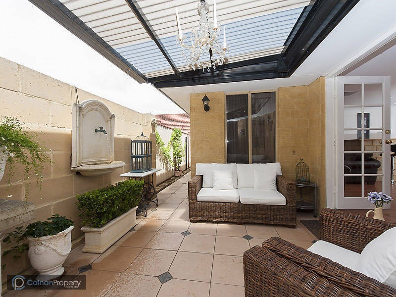 14 Riversdale Pass, Jandakot WA 6164