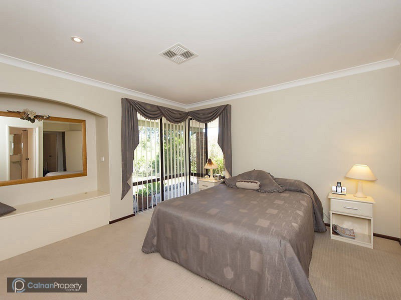 27 Broadhurst Crescent, Bateman WA 6150